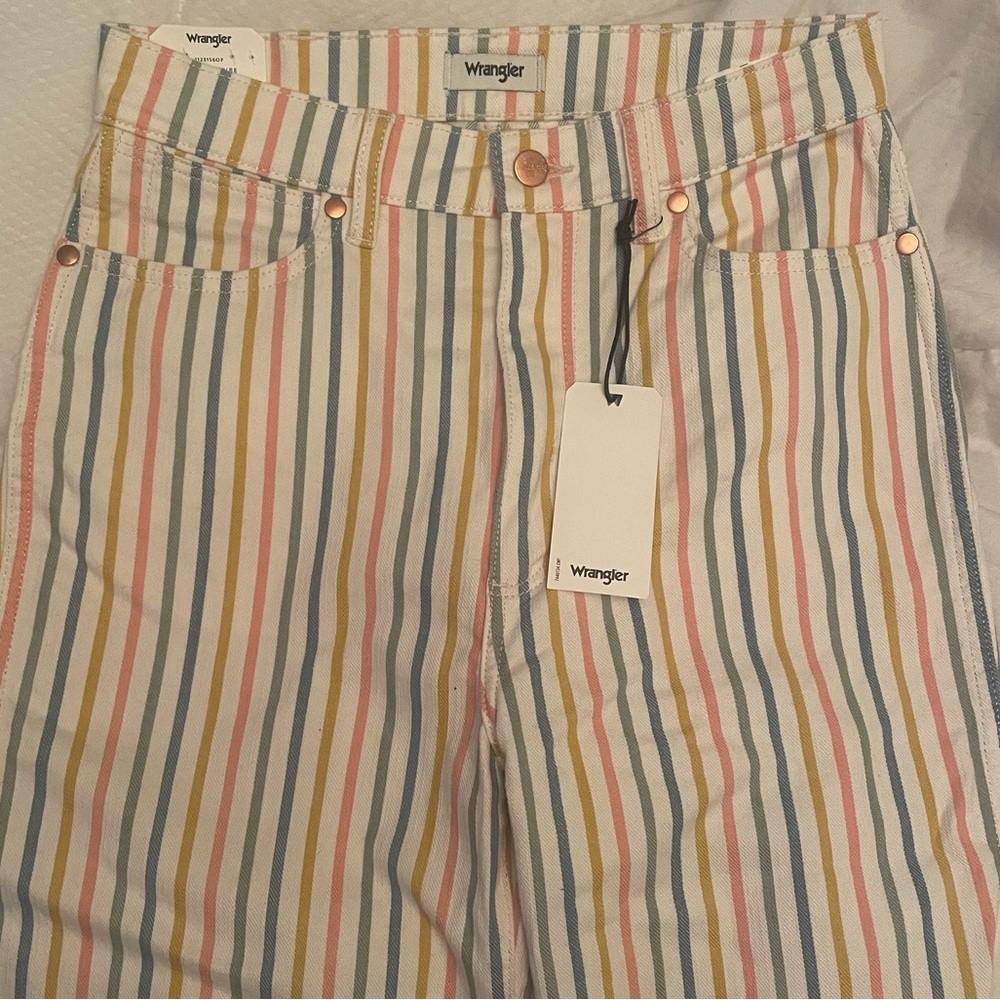 Women’s Wrangler Wanderer 622 NWT Size 28 Rainbow Stripe Flare Jeans.